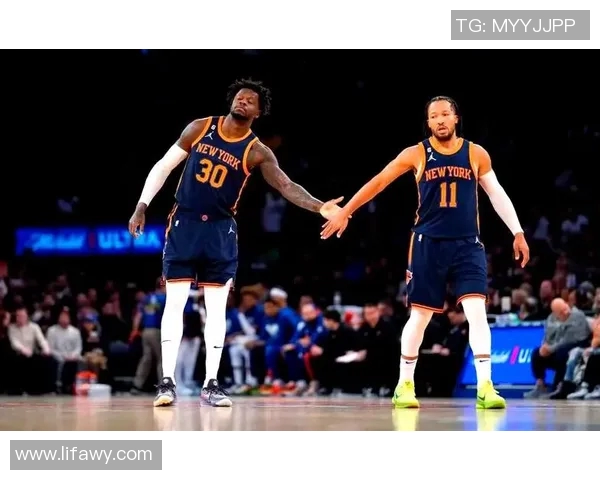 湖人对阵76人兰德尔表现抢眼助球队争胜之路